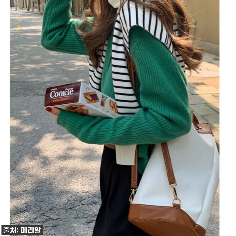 가을 필수템 등극! 로제티카 니트 숄 관련 이미지 1