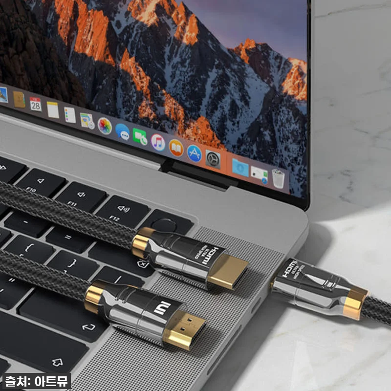 이슈템 떴다! HDMI 2.1 케이블 관련 이미지 1