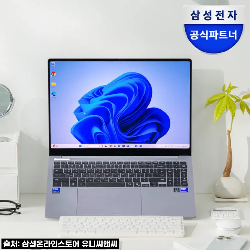 새내기 유튜버의 필수템 등극! 삼성 갤럭시북5 프로 NT960XHA-K52A, 이 가격에 이렇게 완벽해도 돼?!