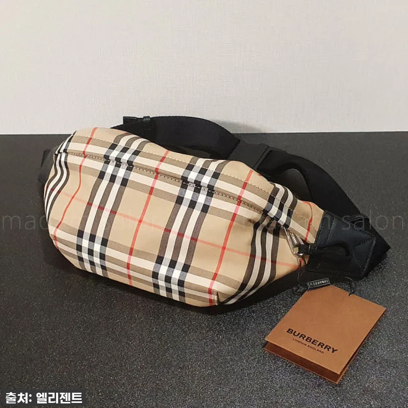 버버리 빈티지체크 로고 나일론 소니 관련 이미지 1