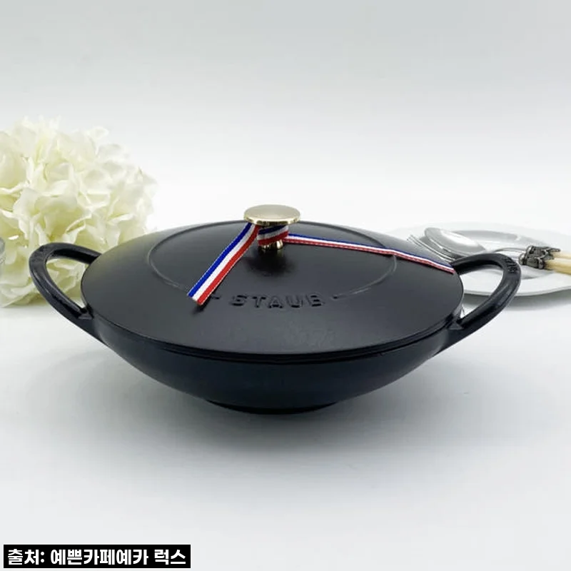 스타우브 B품 알라딘팟 24cm 블랙 사용후기: 무쇠냄비의 매력에 빠지다