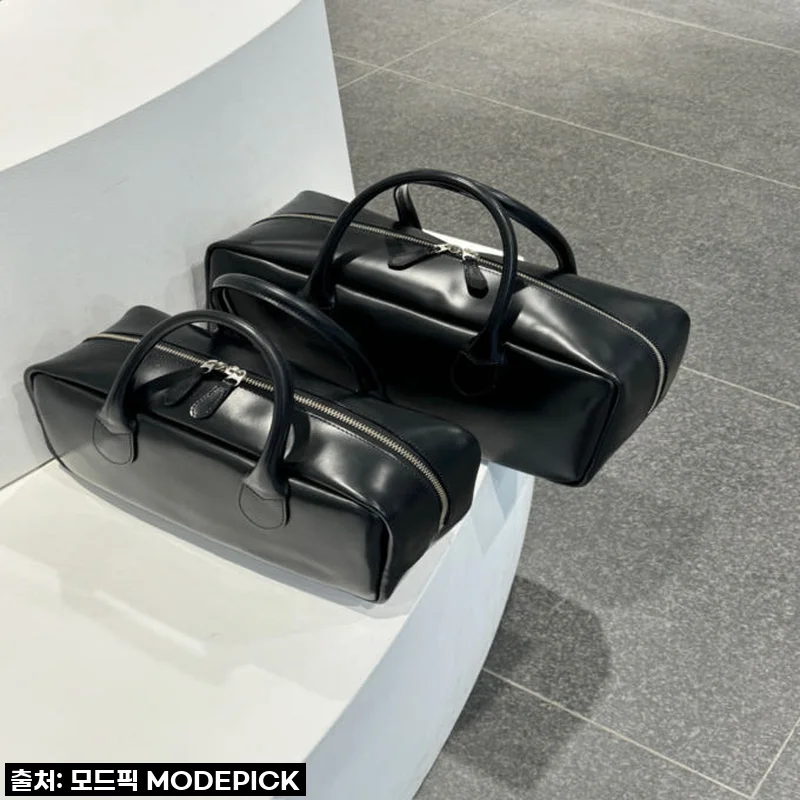 꼼데가르송 아오야마백 KZ-K267-051 사용후기: 세련된 디자인과 실용성의 만남
