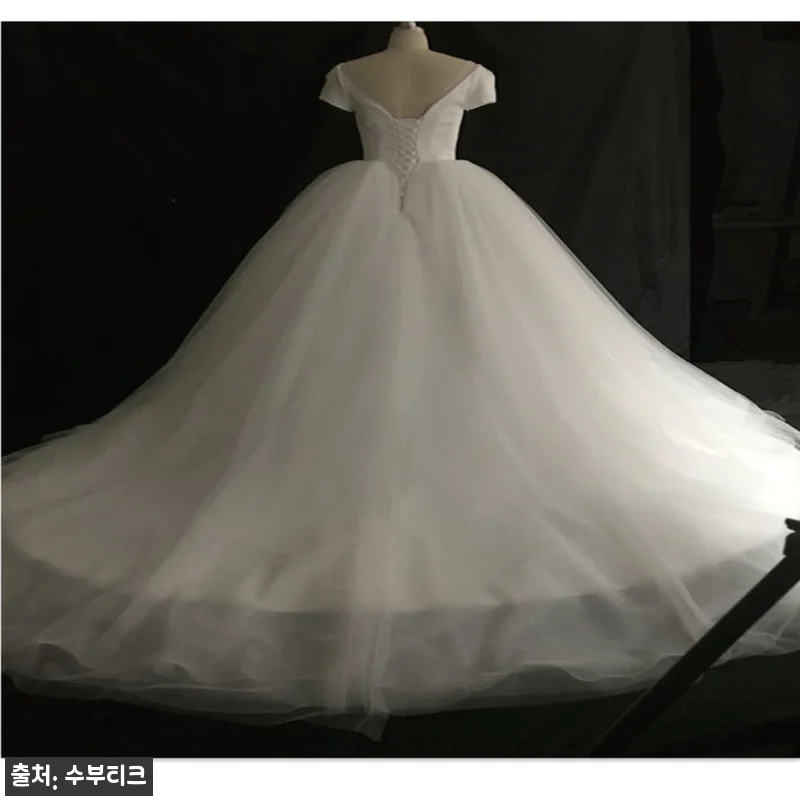 새틴 벨라인 결혼식 본식 웨딩드레스 관련 이미지 4