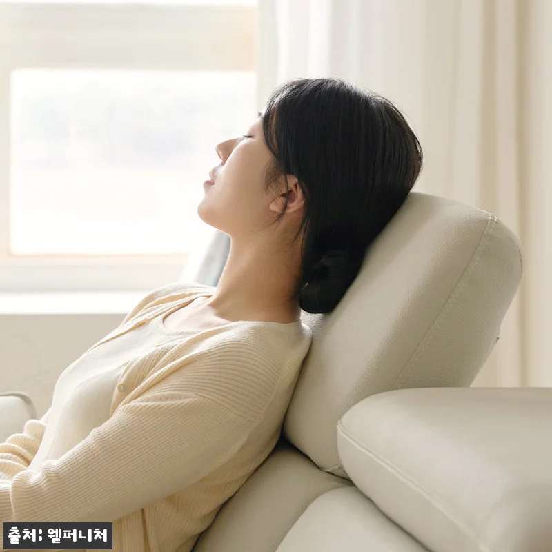 타이탄 신소재 심플 라운지 거실 대기 관련 이미지 9