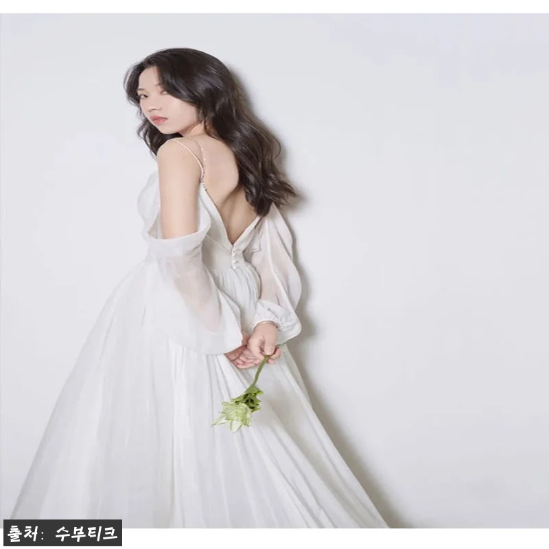 셀프웨딩촬영의 완성, 긴팔 오프숄더 관련 이미지 1